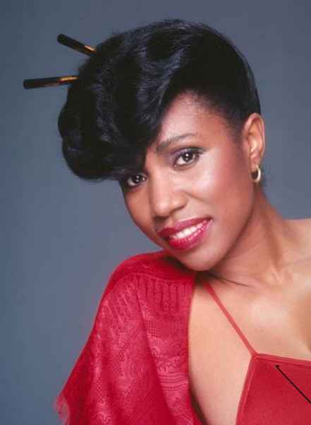 Syreeta Wright modeling for the magazine. earning, net worth, assets and other source of income.